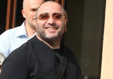 Разбиха склад с над 100 кг райски газ при акция