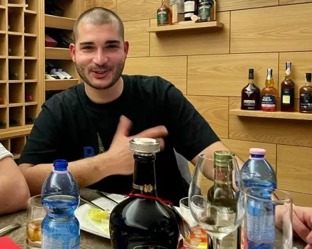 Синът на собственика на 