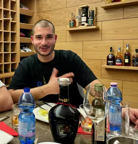 Синът на собственика на