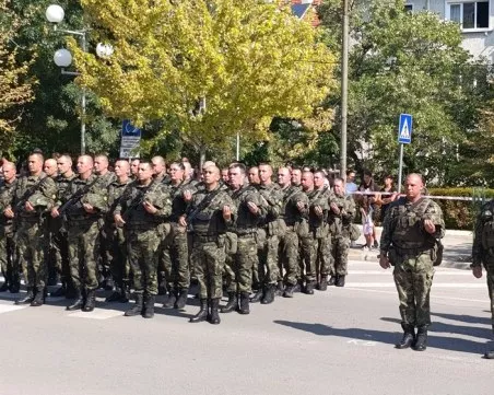 България изпрати военни на мисия в Косово