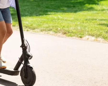 Тийнейджър блъсна с тротинетката си дете в Карнобат