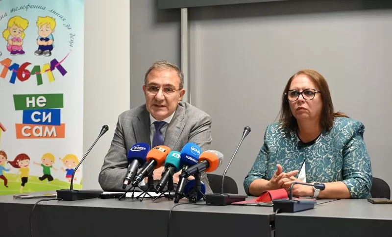 Министър Гуцанов: Над 1200 са сигналите за деца в риск, заедно трябва да ги защитим