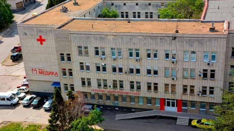 Откраднаха 3000 лева от възрастна жена от Александровска болница. Случаят