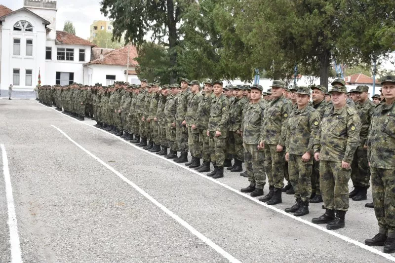 Пловдивски военен бе наказан заради пропуснат развод – останал вкъщи при болното си дете