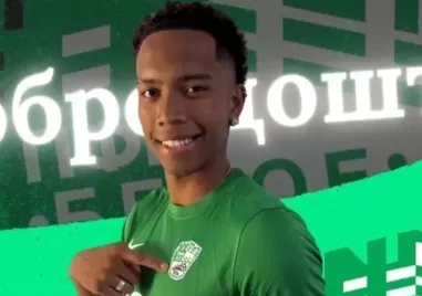 Берое подписа договор с централния нападател Йесид Валбуена съобщиха официално