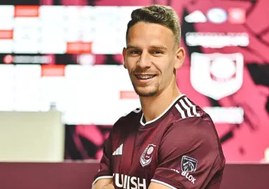 Бившият футболист на Локомотив Пловдив Мартин Паскалев ще бъде съотборник