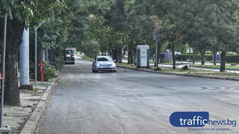 Коли потеглиха по новия асфалт на бул. „Дунав