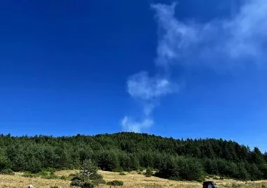 Възникнал е пожар над асеновградското село Добростан Огънят е обхванал