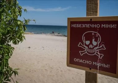 Трима души са загинали при детонация на невзривени боеприпаси попаднали