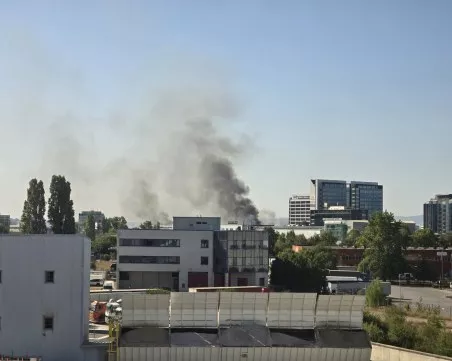 Голям пожар в близост до летище София