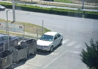 В Пловдив има пешеходна пътека която отдавна не служи на