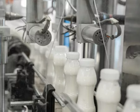 Млекопреработвателите с подкрепа на Закона за таван на надценките