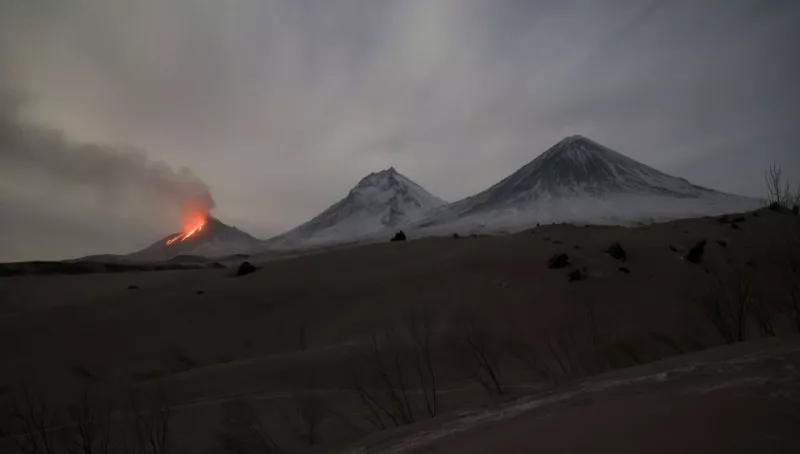 Вулкан на Камчатка изхвърли пепел на 10 километра височина
