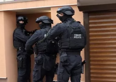 ГДБОП и ДАНС разбиха мащабен канал за трафик на дрога в Пловдив