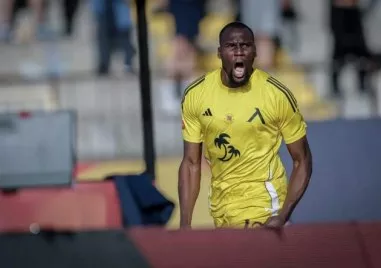 Група от 23 футболисти определи старши треньорът на Левски Хулио