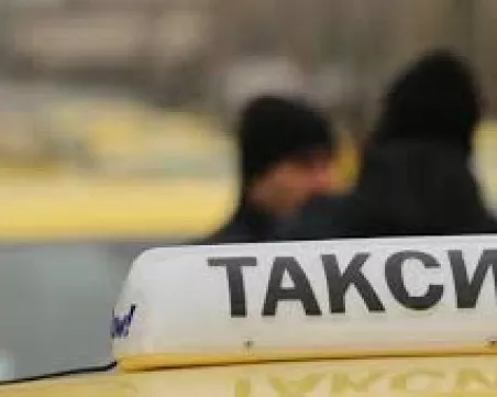 Таксиметров шофьор в Шумен твърди, че е жестоко пребит след спор за паркиране