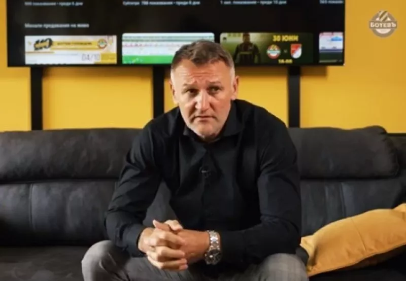 Бившият спортен директор на Ботев Артур Платек ще се завърне