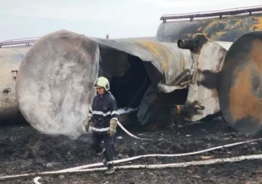 Днес рано сутринта започна разчистването на дерайлиралите цистерни край симеоновградското