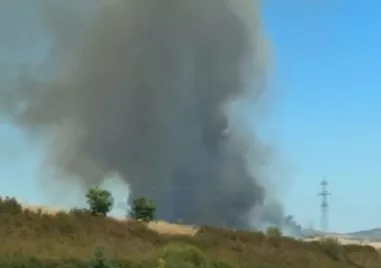 Голям пожар избухна в района на град Българово област Бургас