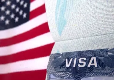 Държавният департамент на САЩ обяви че временно спира издаването на