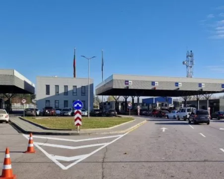 Интензивен е трафикът на ГКПП Капитан Андреево