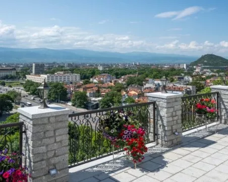 Слънчева неделя с температури до 33 градуса в Пловдив