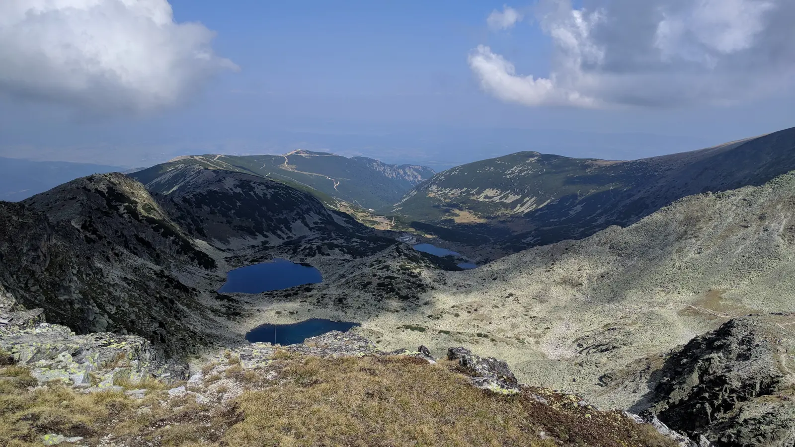 Млад мъж на около 30 години загина вчера в района