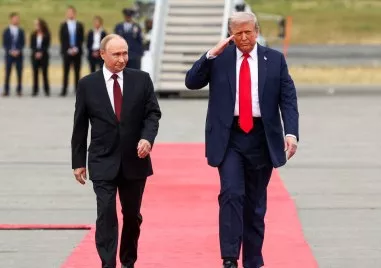 Разговорът между американския президент Доналд Тръмп и руския президент Владимир