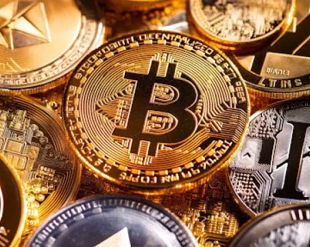 Колко хора в световен мащаб притежават цял биткойн