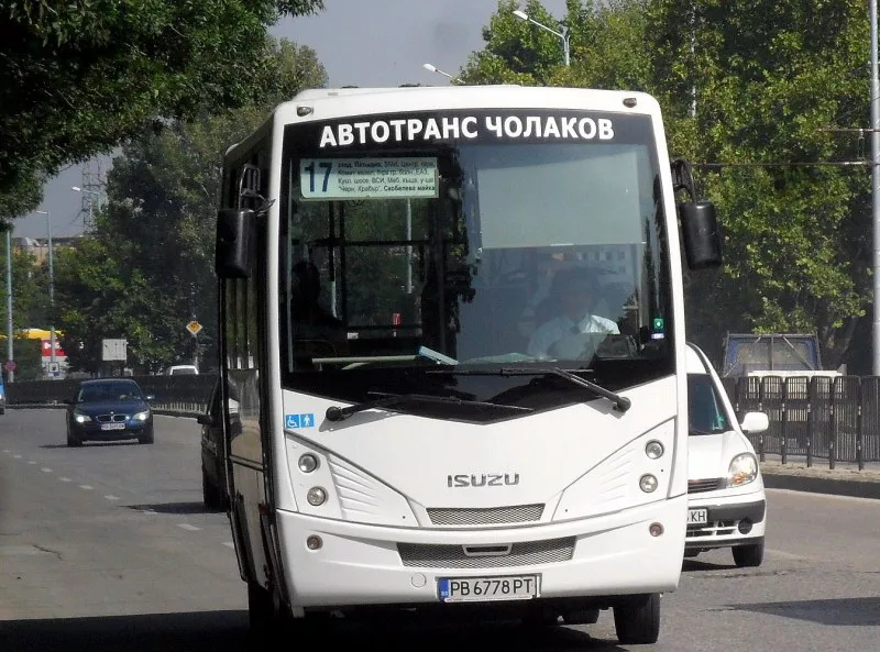 Автобус 17 възстановява движението си по „Шести септември