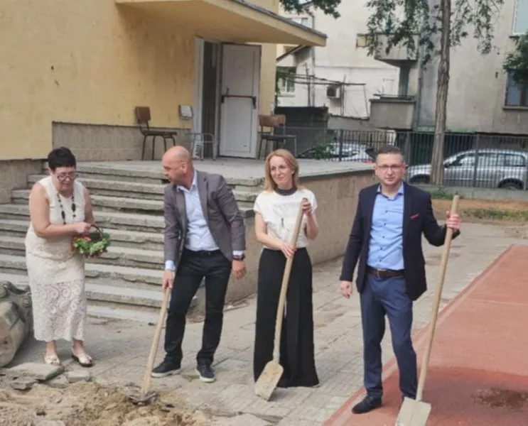 Район „Северен” вади 840 бона за консултанти, парите за ремонти и строителство - по-малко