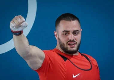 Карлос Насар си пада по спортистки и отново не изневери на