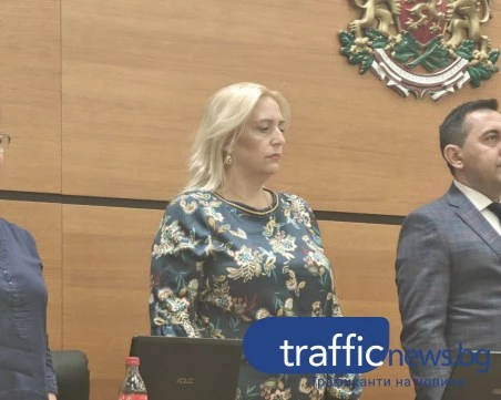 Трус в ГЕРБ – Пловдив! Освободиха административния секретар Радослава Ташкова