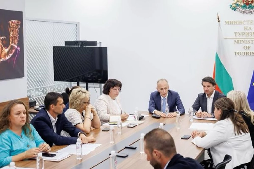 Боршош: Няма да има промяна в броя на часовете по професионална подготовка