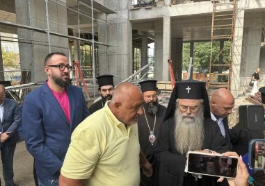 Над 2 млн. лв. са нужни за довършване на новата църква Тракия, Борисов обеща да ги намерят