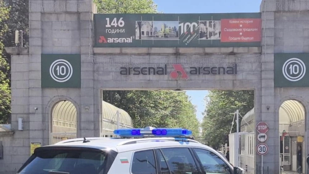 В критично състояние е пострадалият в „Арсенал