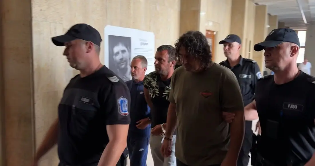 Отговорникът и морякът от трагичния полет в Несебър остават в ареста