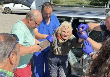 Откриха изчезналата в Средна гора 78-годишна жена, била паднала в дере