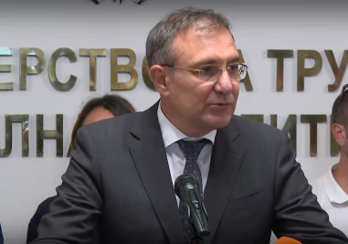 Социалното министерство дава 14 млн. лева за техника и екипировка за доброволци при бедствия