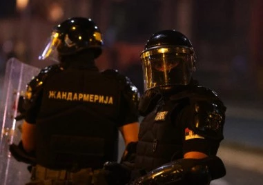 Управляващите в Сърбия организират контрапротести