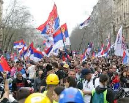 Докладчикът на ЕП за Сърбия: Страната не може да влезе в ЕС в това състояние