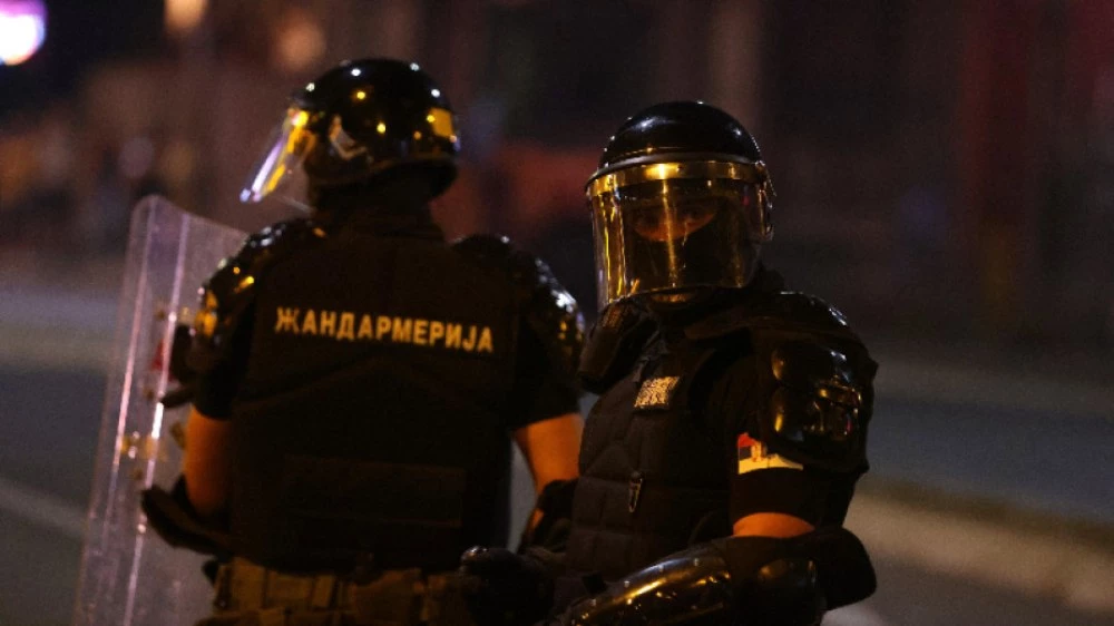Управляващите в Сърбия организират контрапротести