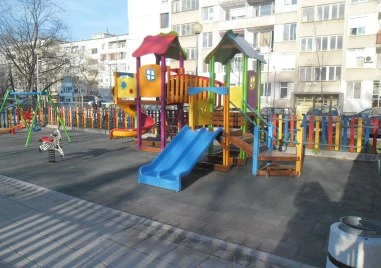Дете беше ударено от ток на детска площадка във Варна