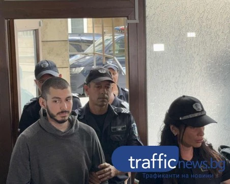 Докараха в съда сочения за убиец на полицейска съпруга в Първомай