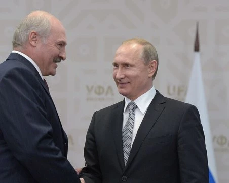 Лукашенко е готов да организира среща между Путин и Зеленски
