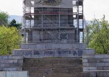 Какво се случва с Паметника на съветската армия?