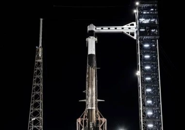 SpaceX изстреля космическия кораб Dragon за снабдяване на МКС