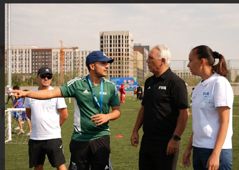Христо Стоичков откри нова футболна академия, като пратеник на FIFA