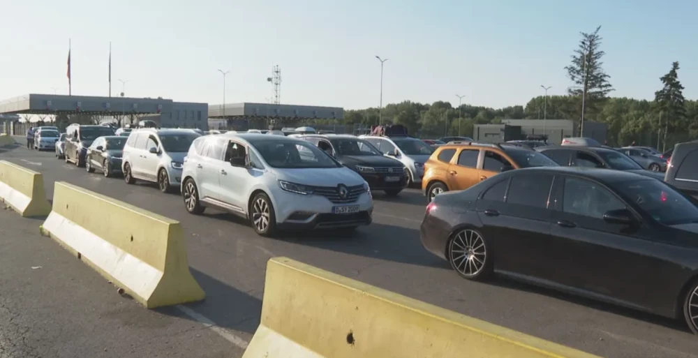 Стотици автомобили се трупат на „Капитан Андреево