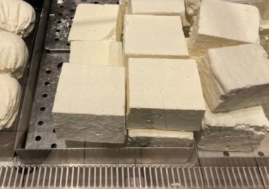 Почти 6000 тона фалшиво сирене са изядени в България за половин година